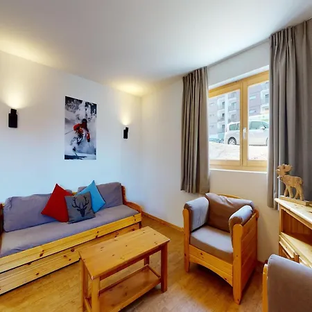شقة Modern With Balcony نينداز