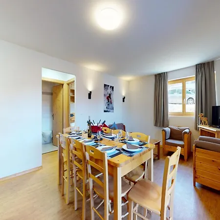 Modern With Balcony Appartement