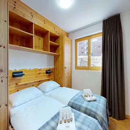 Apartment Modern With Balcony *