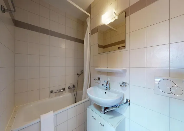 Modern With Balcony Apartamento Nendaz